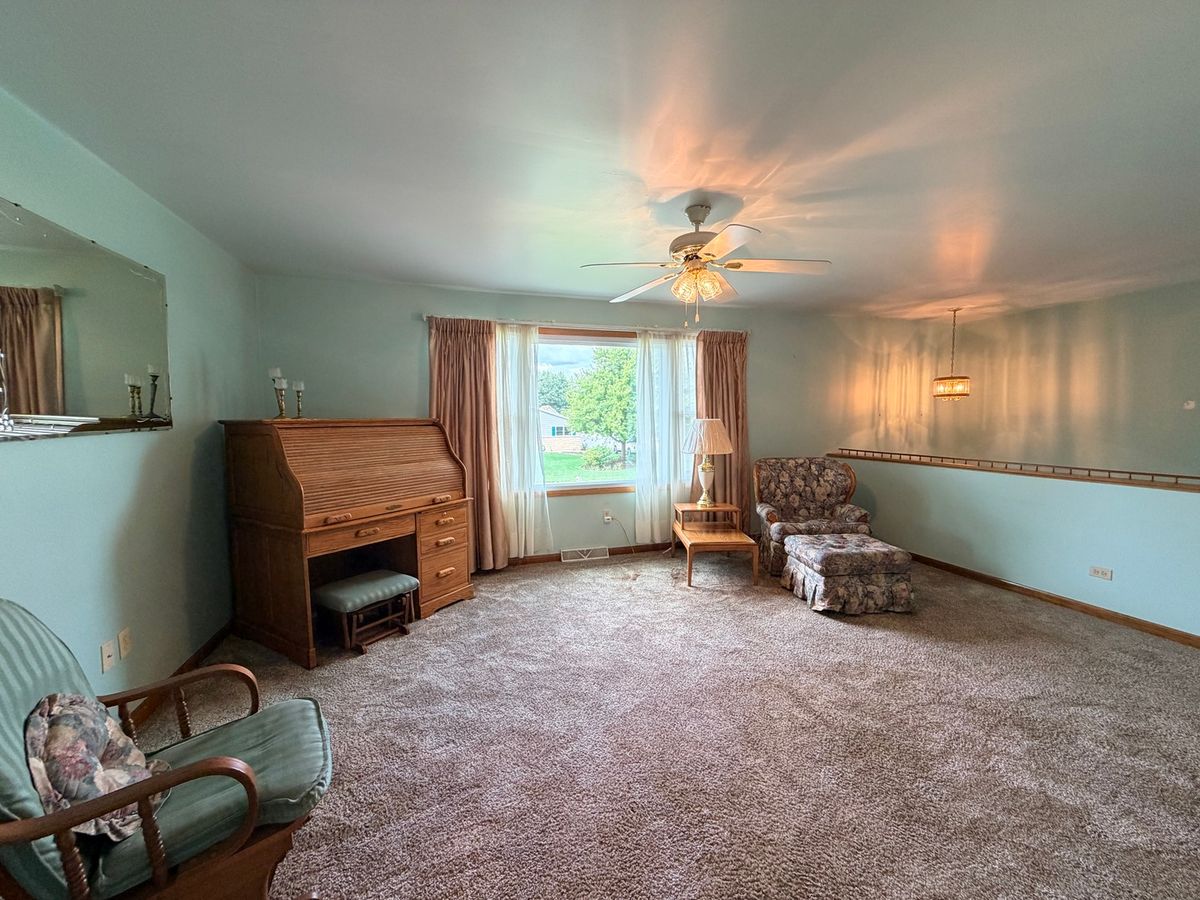 828 Regent St, New Lenox, IL 60451 — photo 5