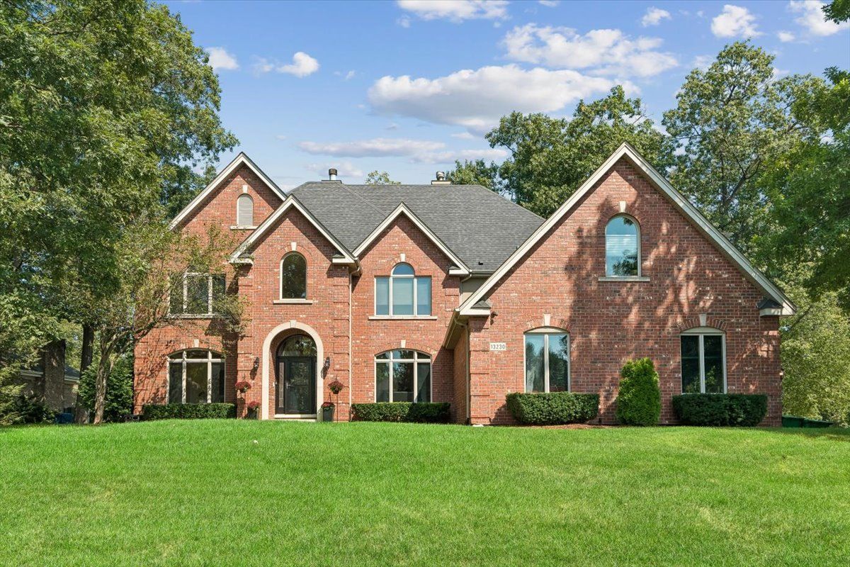 13230 Hidden Valley Dr, Homer Glen, IL 60491