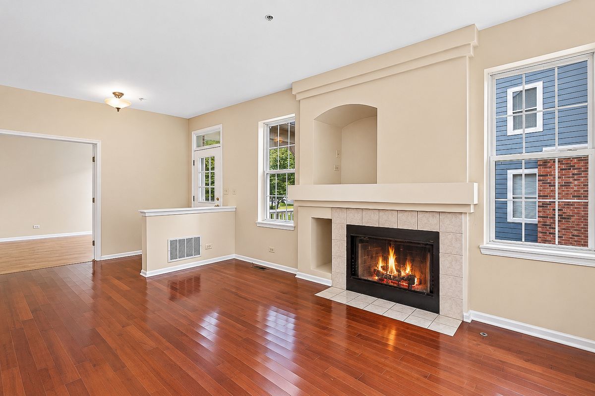 135 Tanglewood Dr, Glen Ellyn, IL 60137 — photo 7