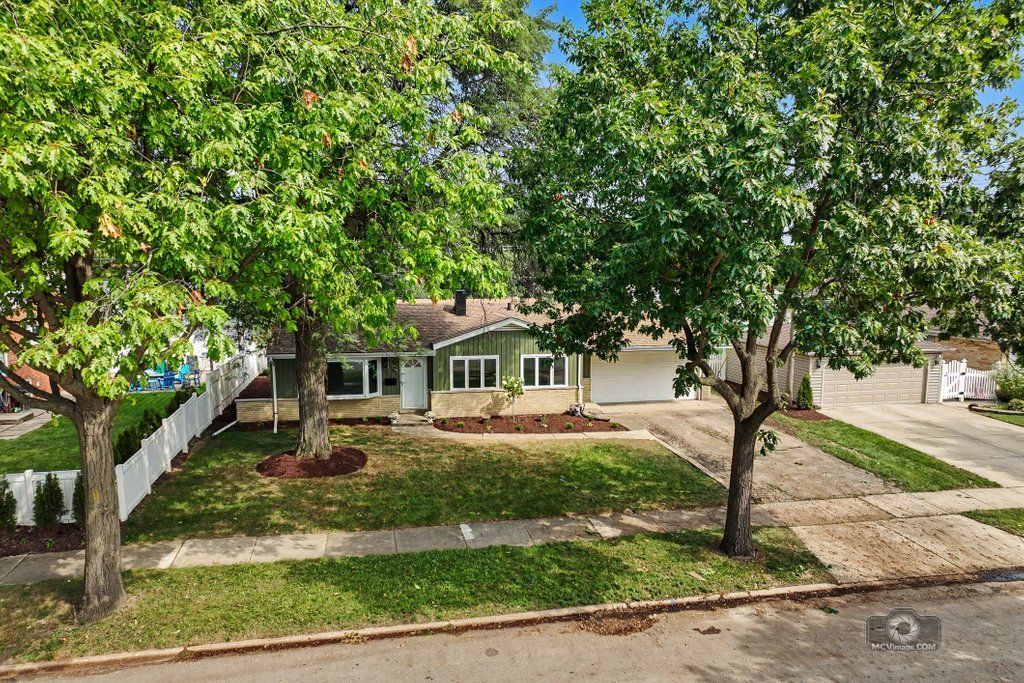 218 E Central Ave, Lombard, IL 60148