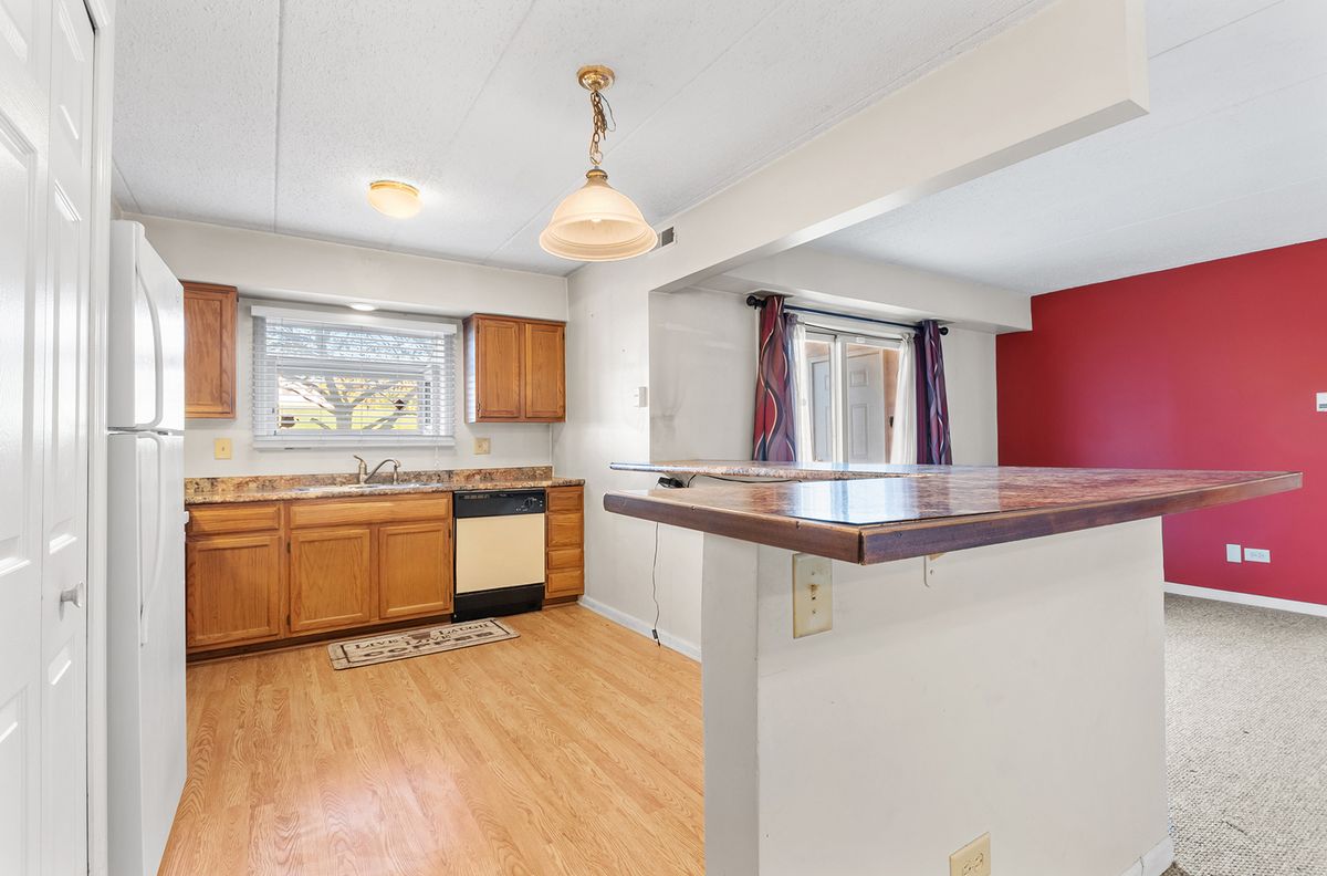 18302 Robin Ln #D1, Homewood, IL 60430 — photo 7