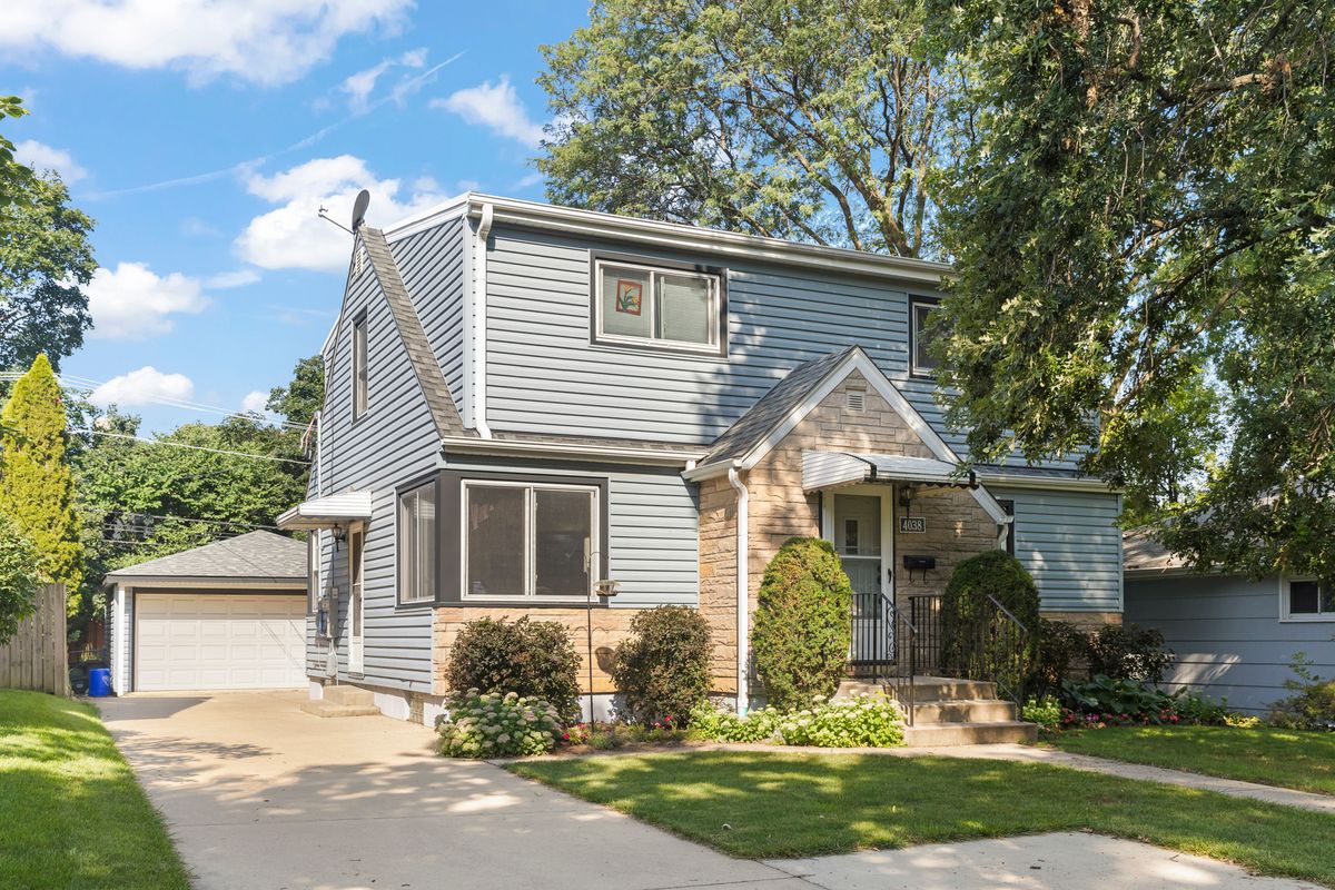 4038 Highland Ave, Downers Grove, IL 60515