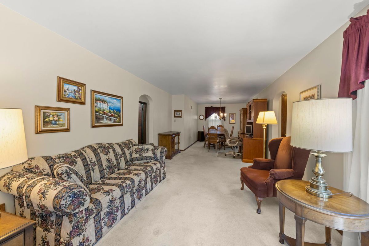 4038 Highland Ave, Downers Grove, IL 60515 — photo 4