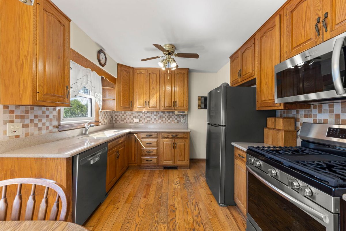 4038 Highland Ave, Downers Grove, IL 60515 — photo 7