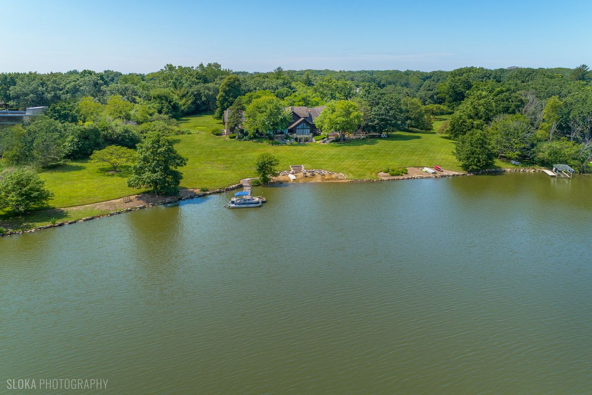 82 Hawley Woods Rd, Barrington Hills, IL 60010 — photo 3