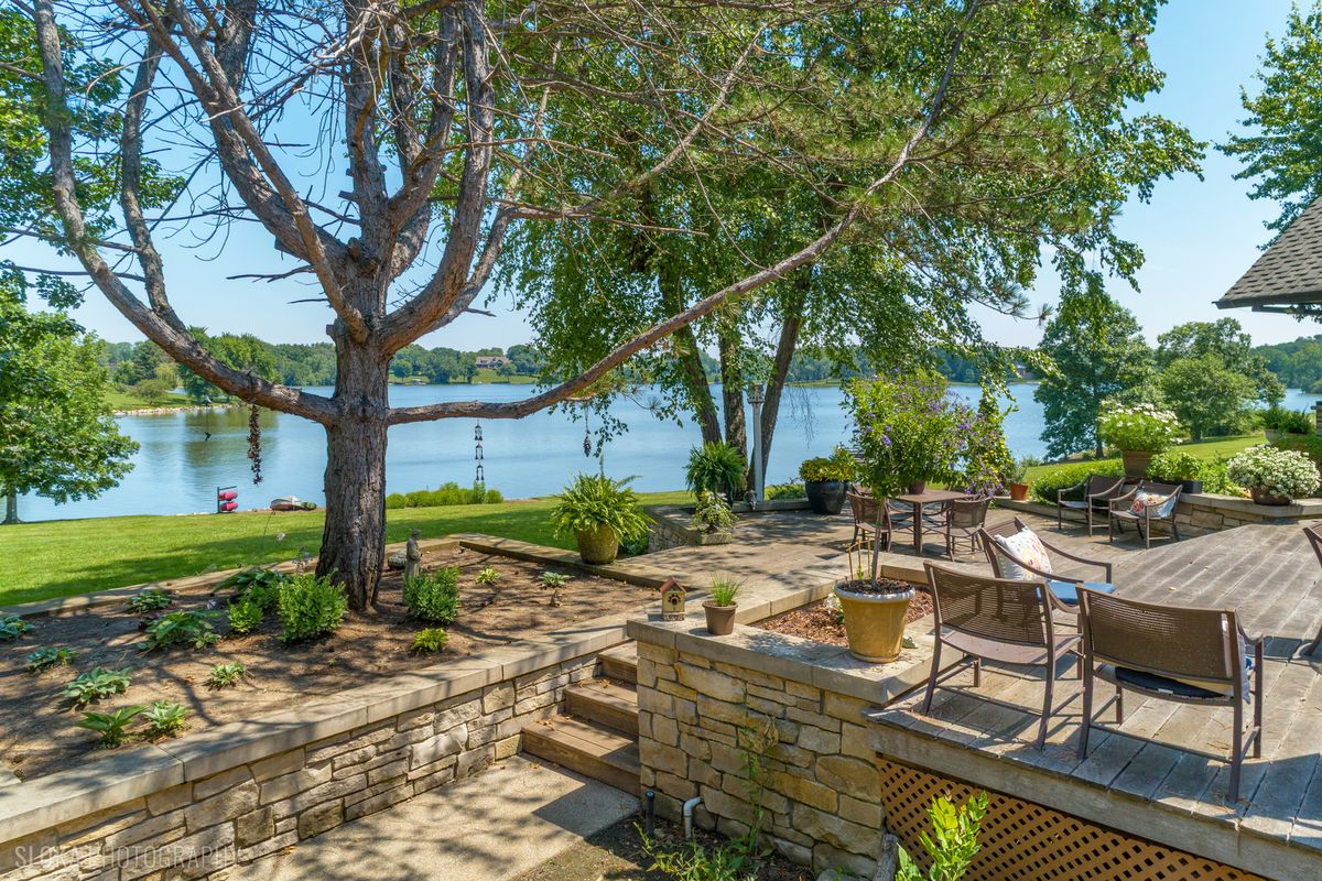 82 Hawley Woods Rd, Barrington Hills, IL 60010 — photo 8