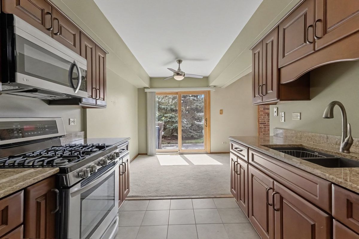 15645 Westminster Dr #0, Orland Park, IL 60462 — photo 3