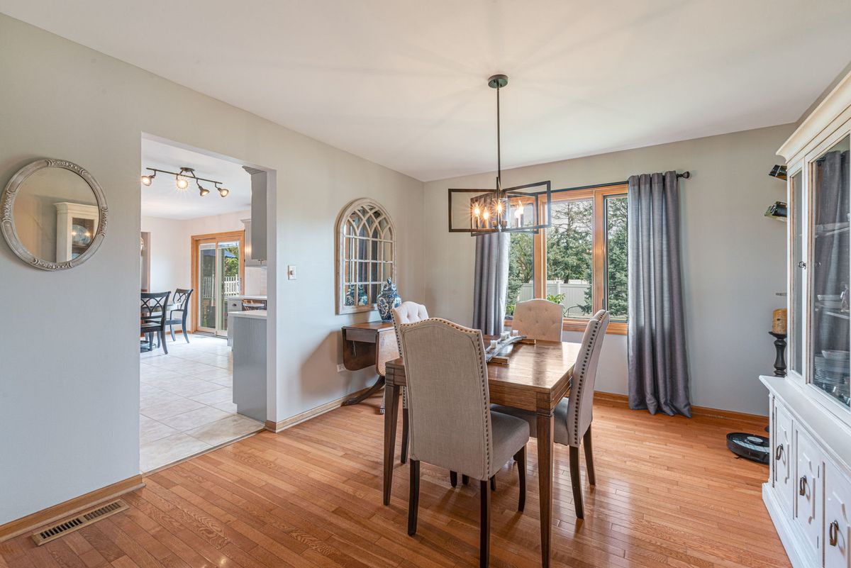 8036 Edgebrook Ln, Tinley Park, IL 60487 — photo 8