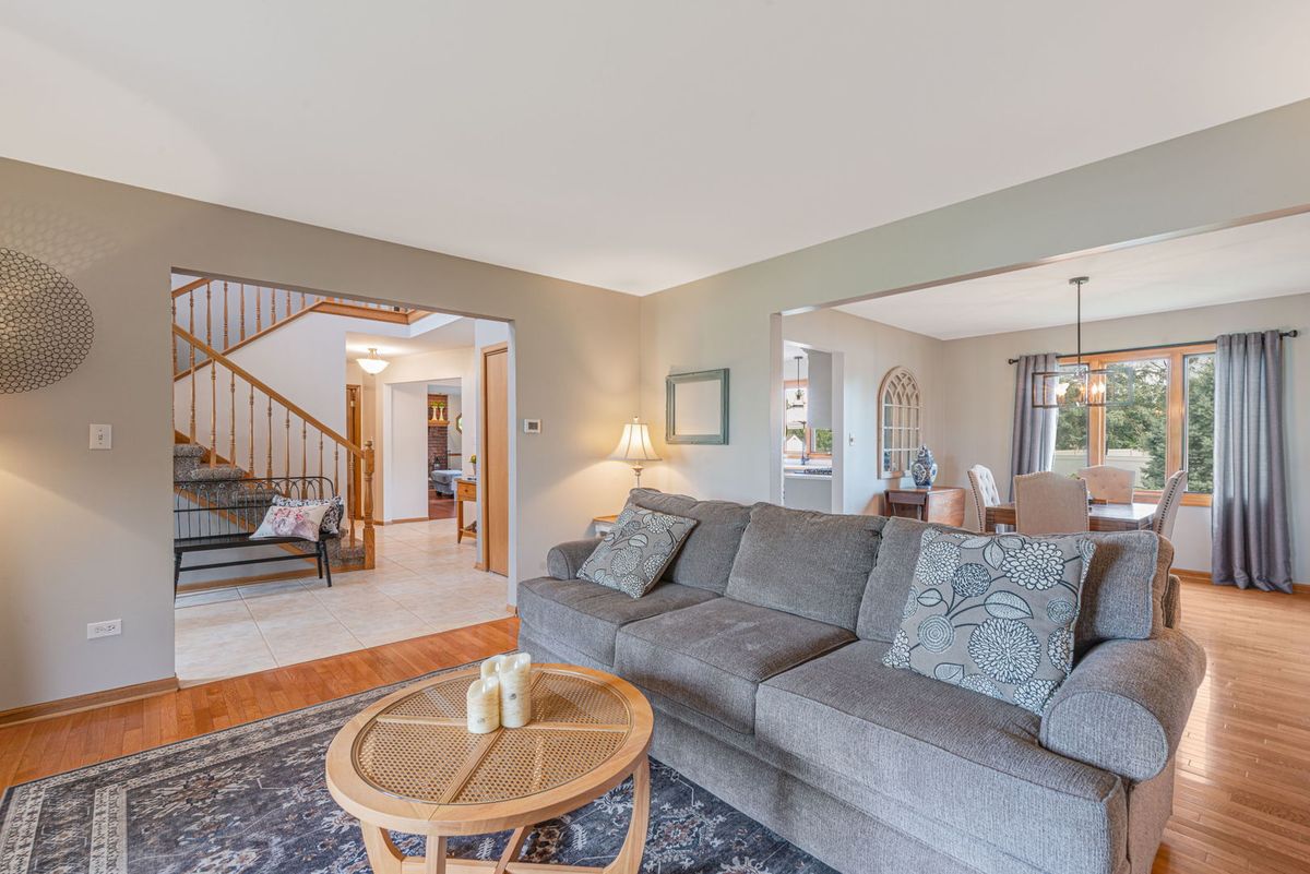 8036 Edgebrook Ln, Tinley Park, IL 60487 — photo 6