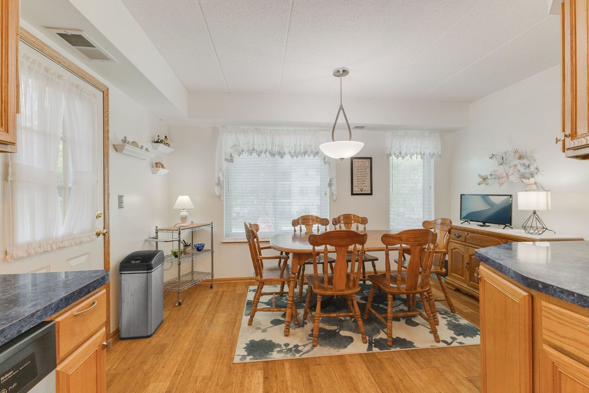 6835 Forestview Dr #2C, Oak Forest, IL 60452 — photo 7