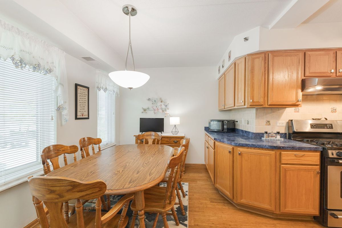 6835 Forestview Dr #2C, Oak Forest, IL 60452 — photo 8