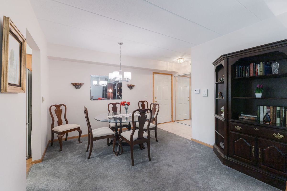6835 Forestview Dr #2C, Oak Forest, IL 60452 — photo 4