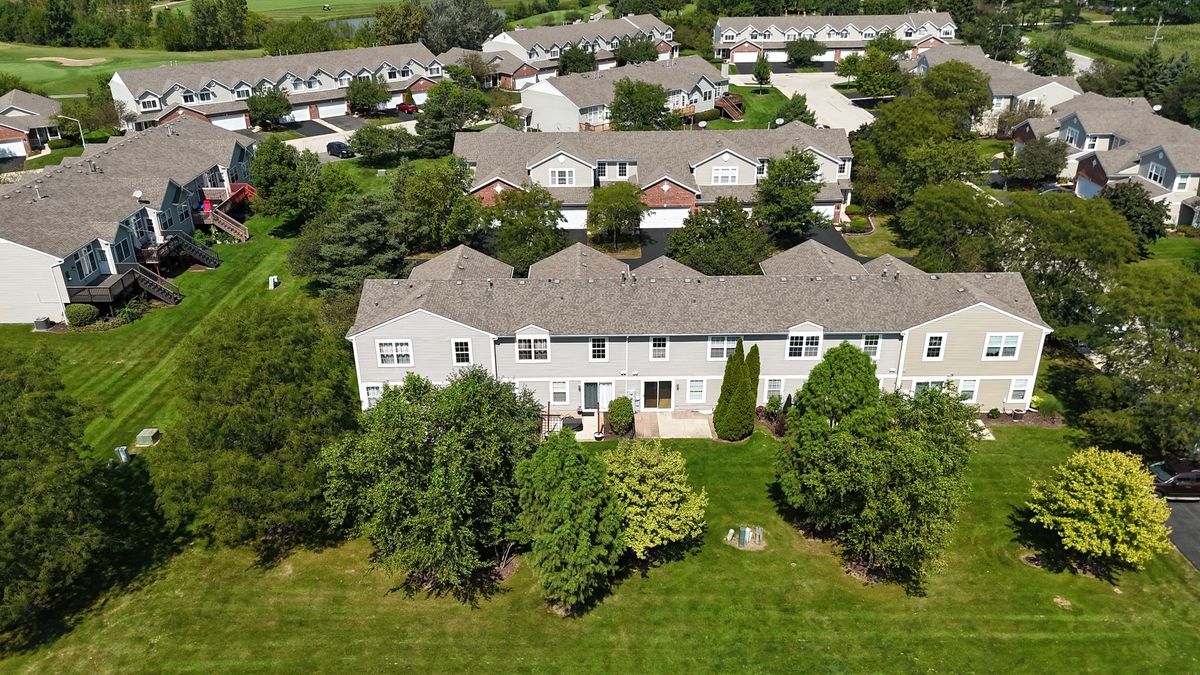 17428 Fox Bend Ln, Lockport, IL 60441 — photo 8