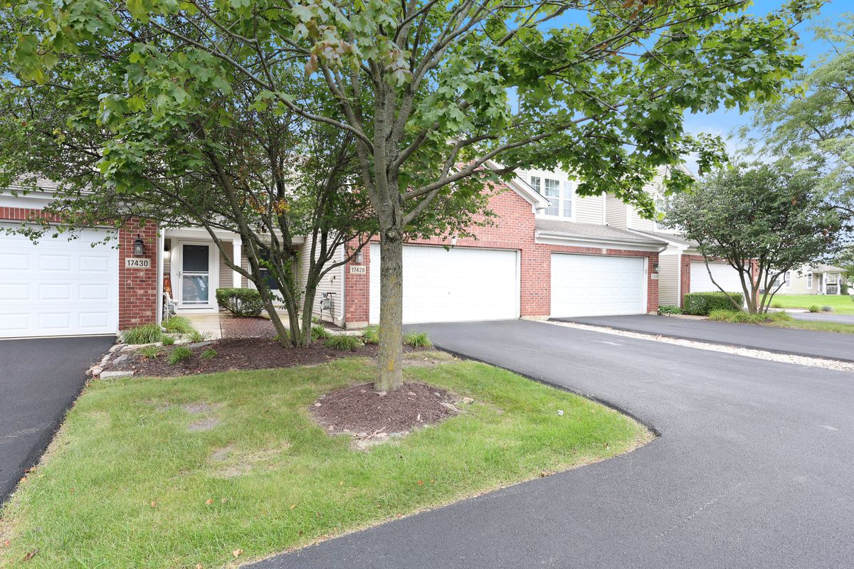 17428 Fox Bend Ln, Lockport, IL 60441 — photo 3