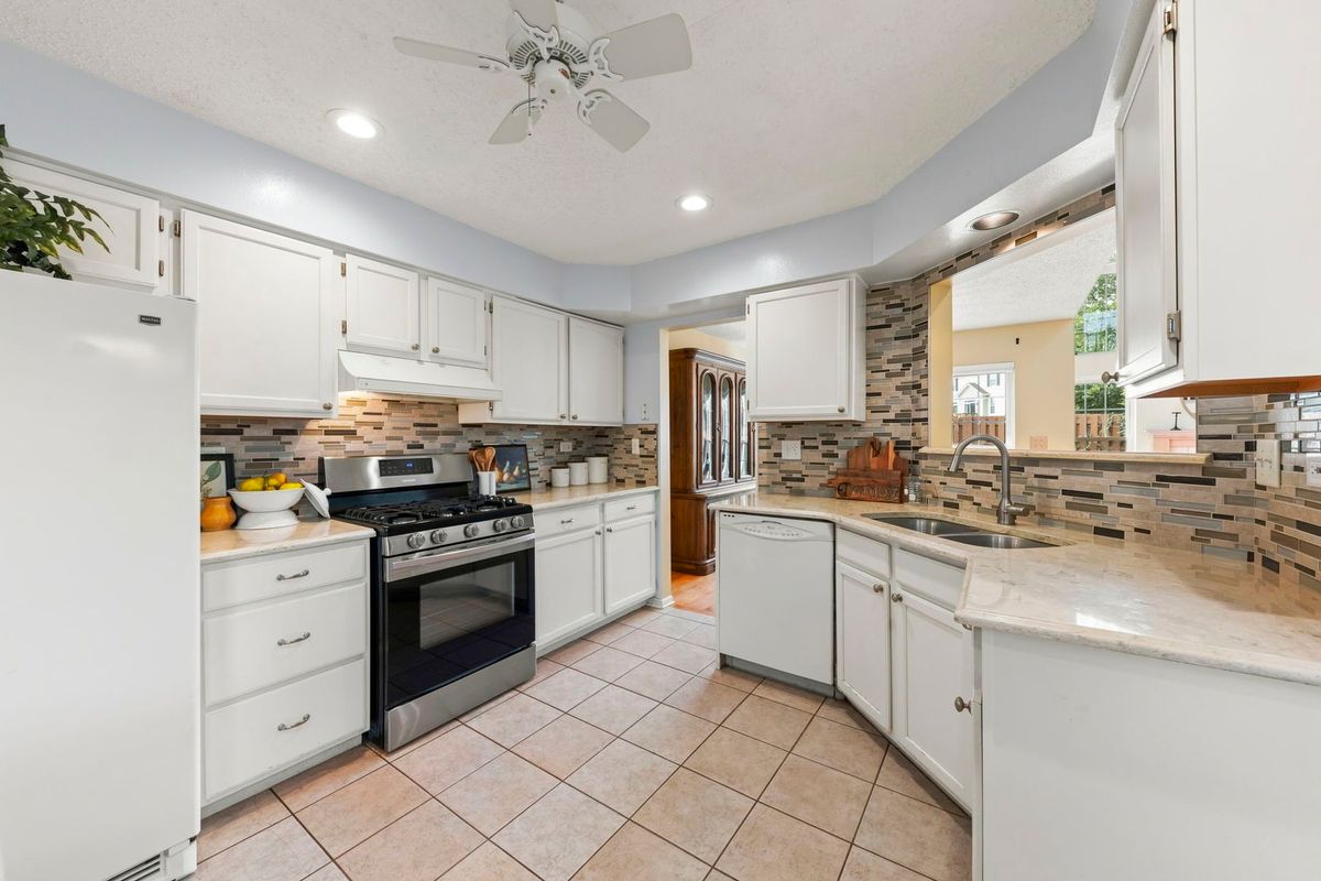 314 Cimarron Rd, Lombard, IL 60148 — photo 3