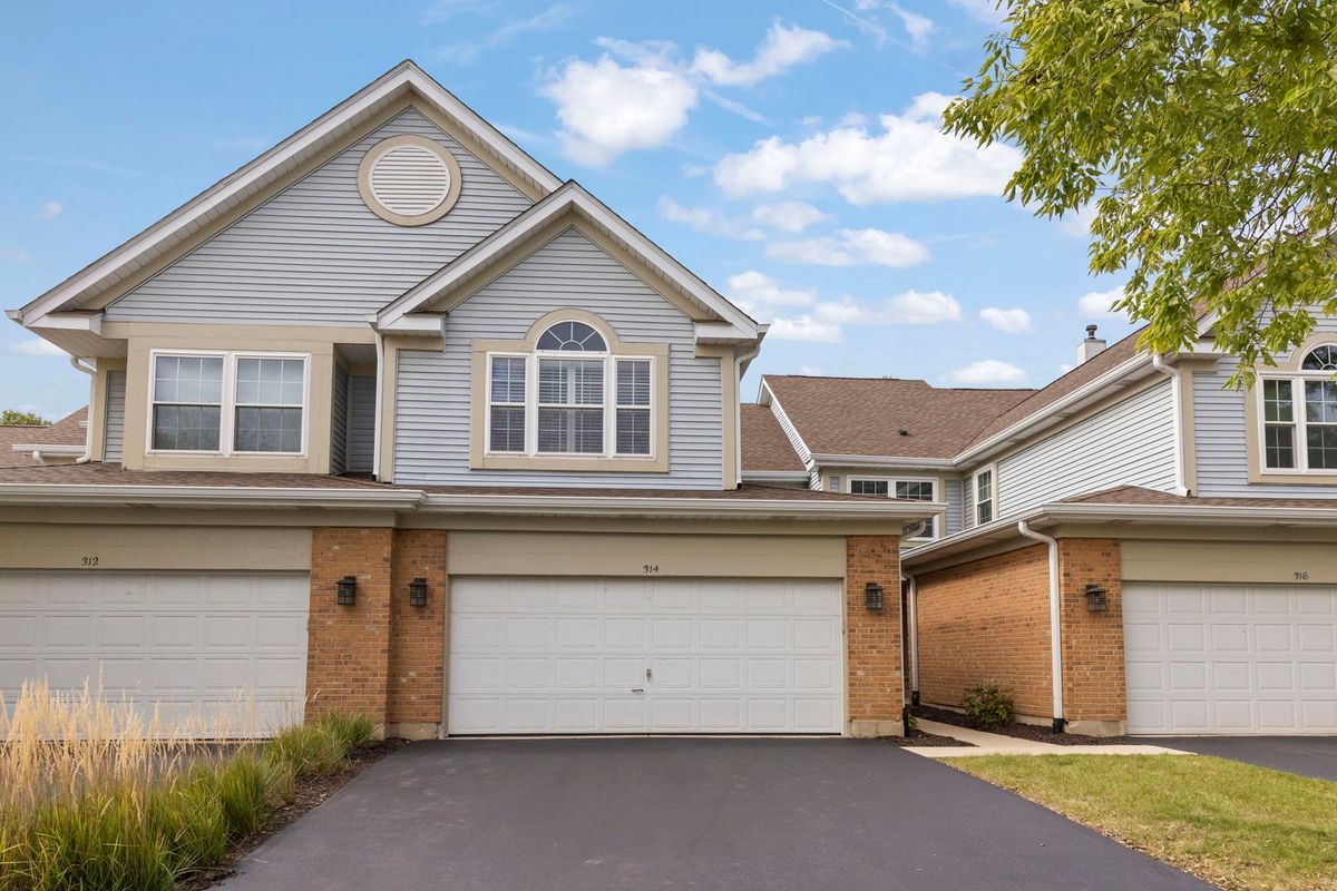 314 Cimarron Rd, Lombard, IL 60148
