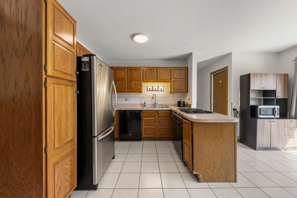 17070 Belle St, Oak Forest, IL 60452 — photo 8