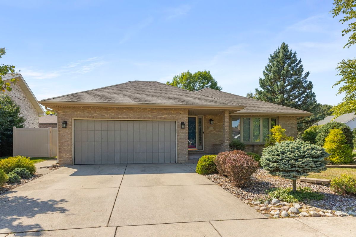 17070 Belle St, Oak Forest, IL 60452