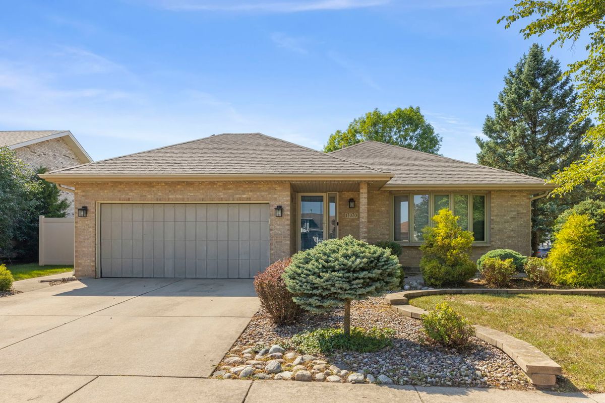 17070 Belle St, Oak Forest, IL 60452 — photo 2