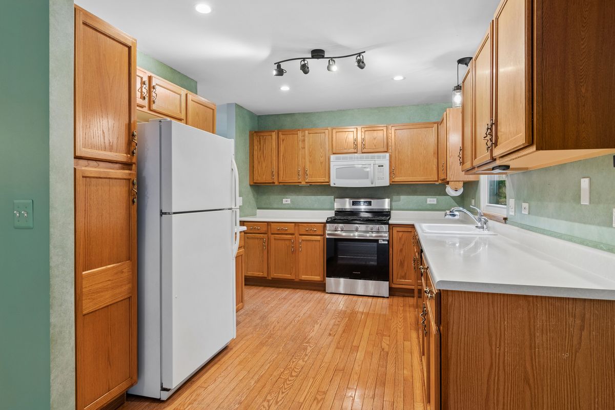 213 Lathem St, Batavia, IL 60510 — photo 7