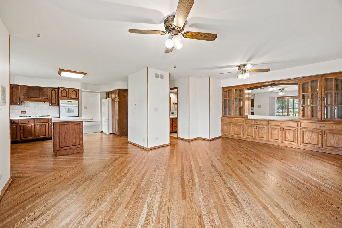 9s041 Stearman Dr, Naperville, IL 60564 — photo 7