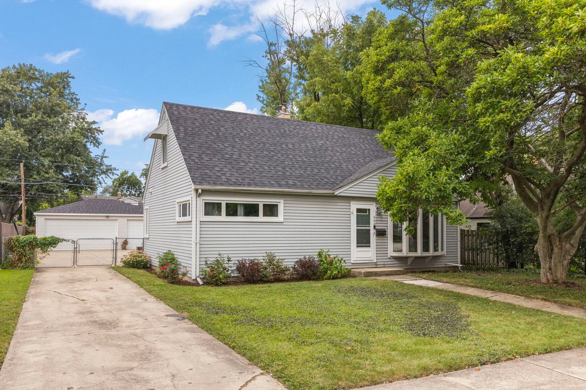 440 N Craig Pl, Lombard, IL 60148