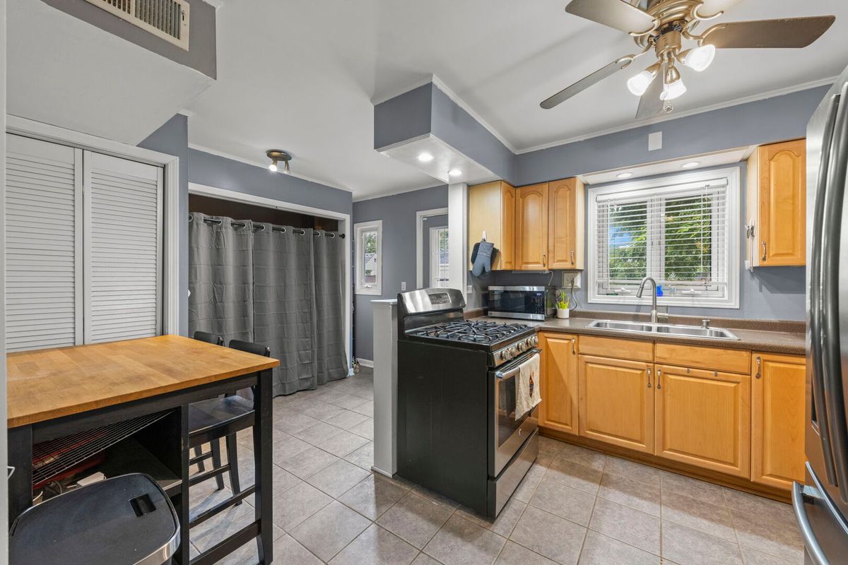 440 N Craig Pl, Lombard, IL 60148 — photo 7