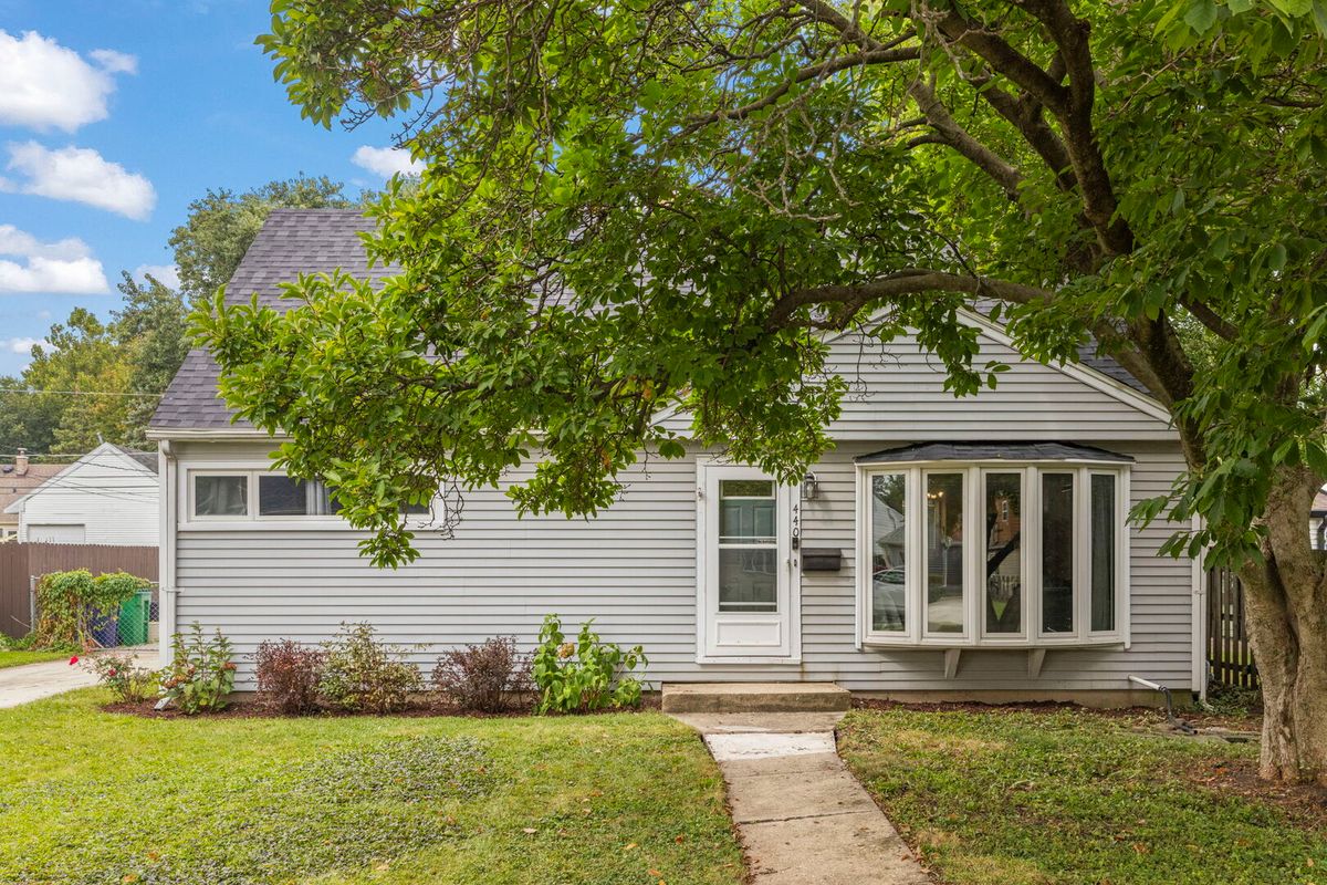 440 N Craig Pl, Lombard, IL 60148 — photo 2