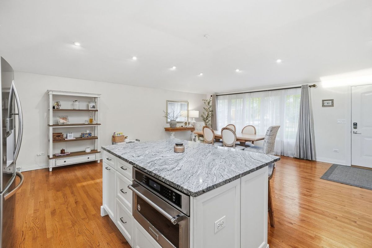 10548 S Tod Dr, Palos Hills, IL 60465 — photo 6