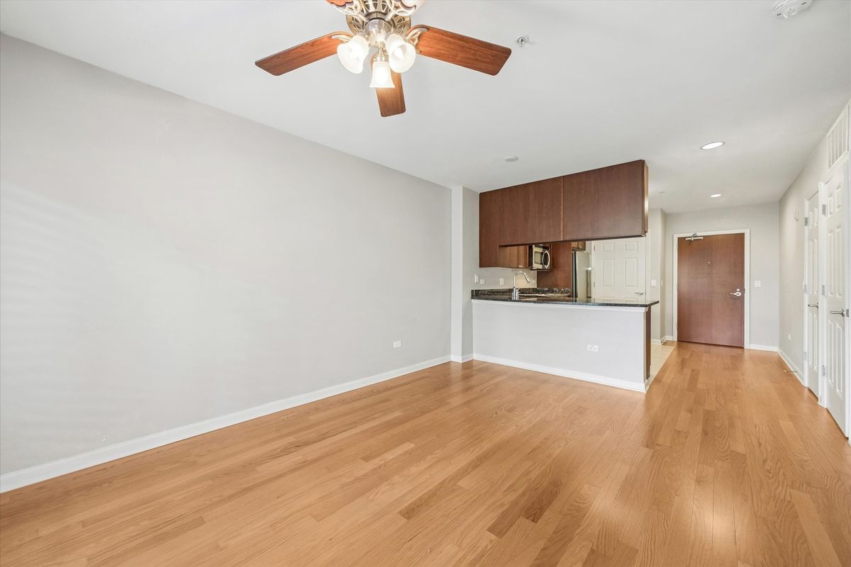 255 E Liberty Dr #203, Wheaton, IL 60187 — photo 6