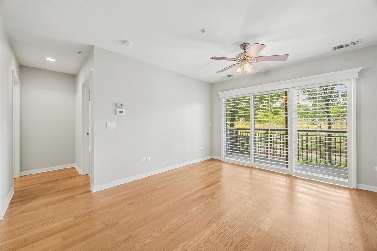255 E Liberty Dr #203, Wheaton, IL 60187 — photo 7