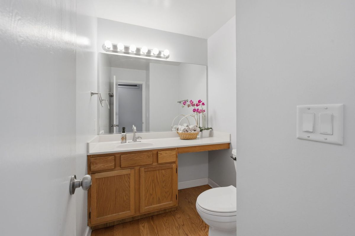 691 Thorsen Ln, Batavia, IL 60510 — photo 8