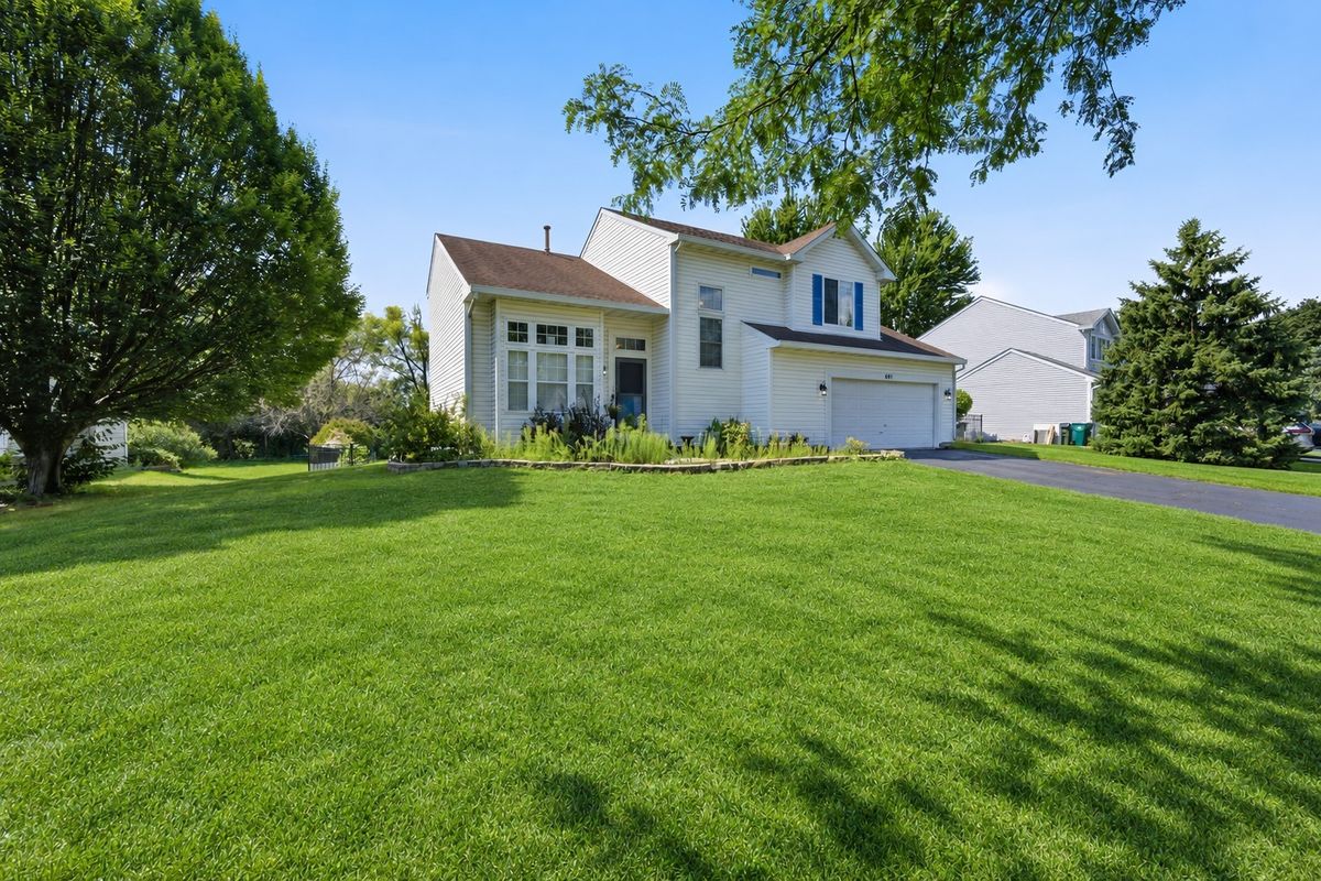 691 Thorsen Ln, Batavia, IL 60510 — photo 2
