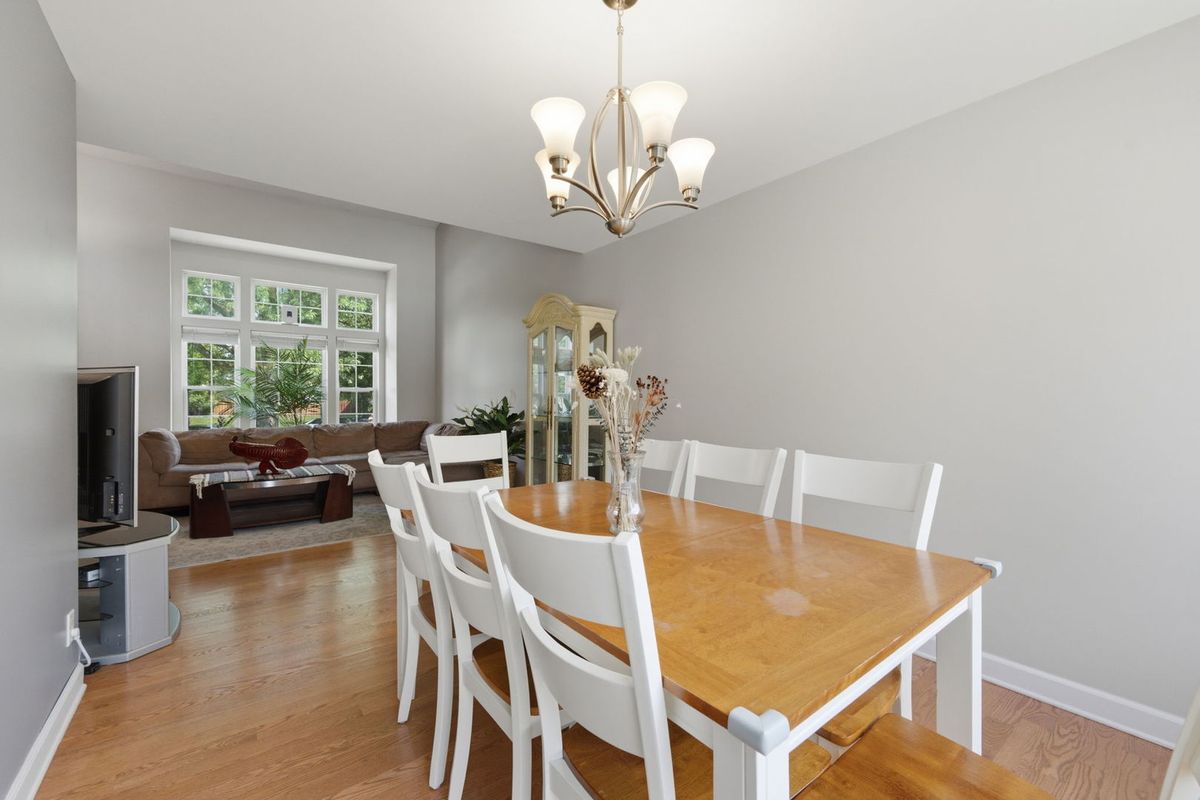 691 Thorsen Ln, Batavia, IL 60510 — photo 7