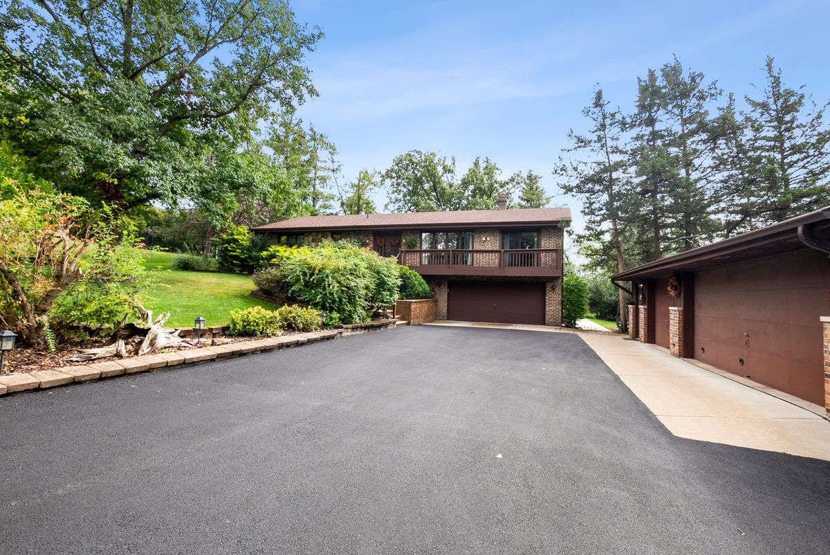 10855 W 151st St, Orland Park, IL 60467