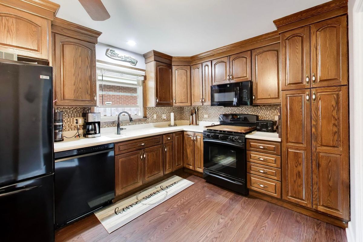 103 S Windsor Dr, Arlington Heights, IL 60004 — photo 5