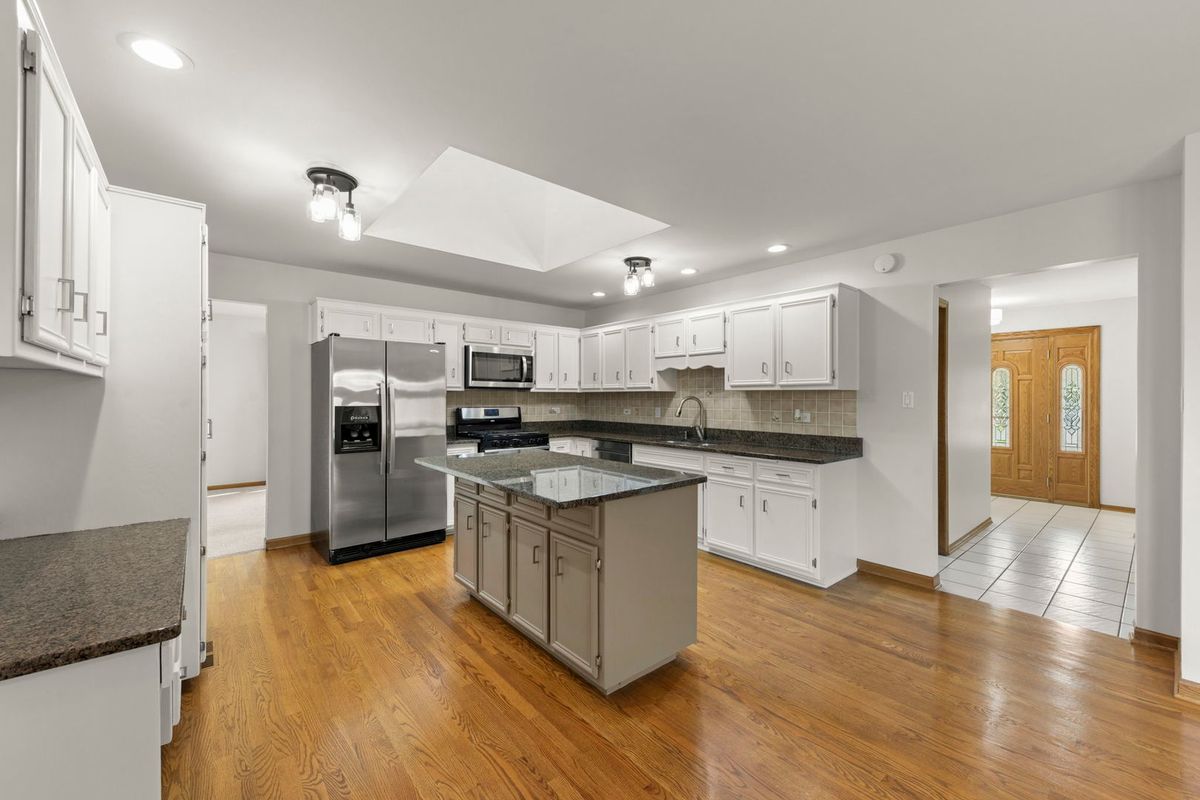 17349 Grange Dr, Orland Park, IL 60467 — photo 8
