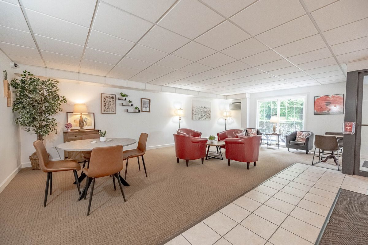 1000 S Lorraine Rd #411, Wheaton, IL 60189 — photo 3