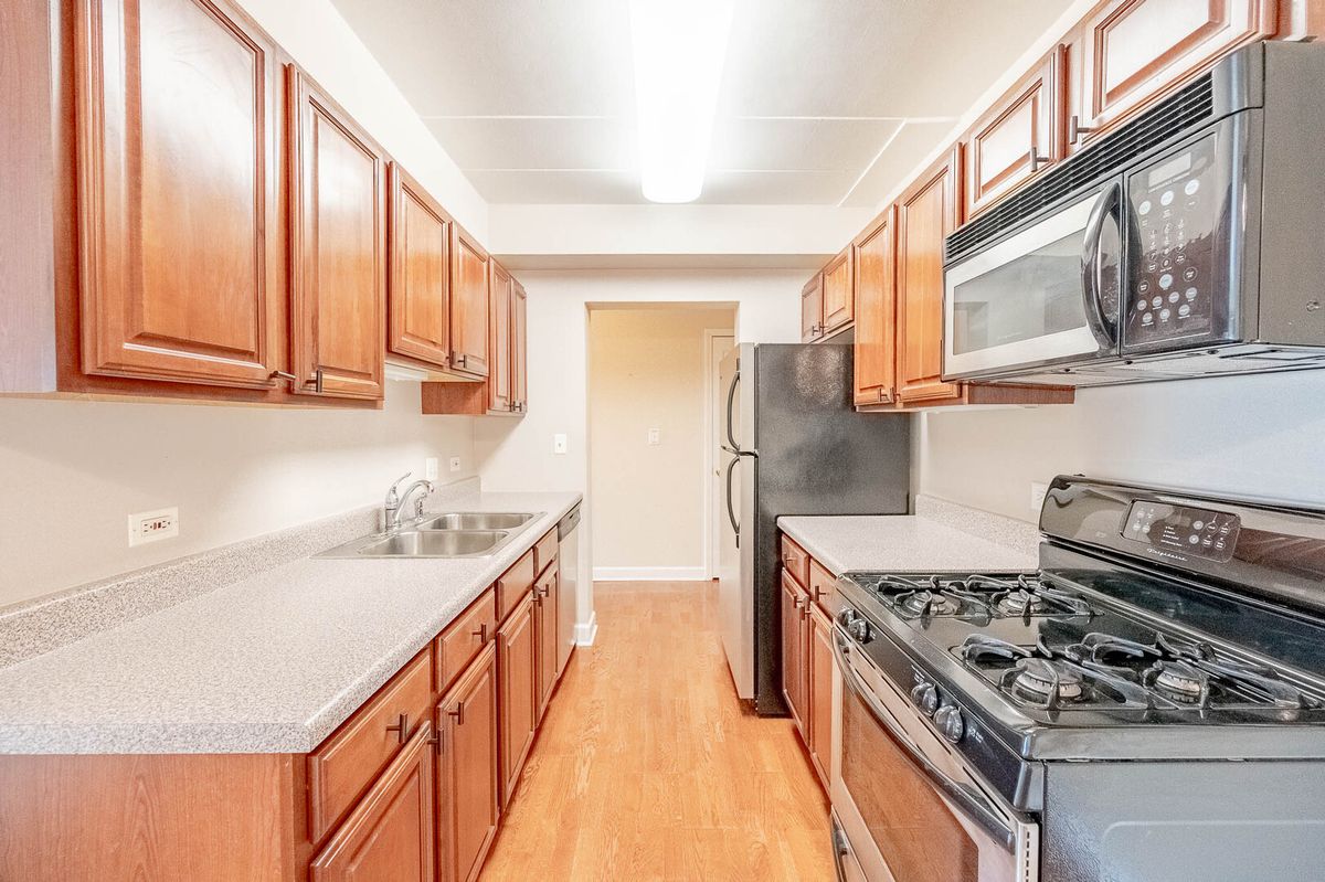 1000 S Lorraine Rd #411, Wheaton, IL 60189 — photo 7