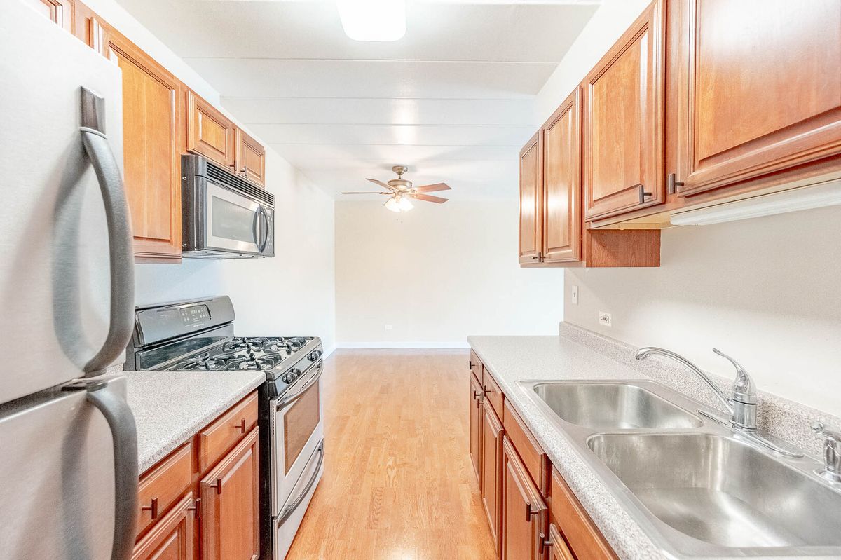 1000 S Lorraine Rd #411, Wheaton, IL 60189 — photo 8
