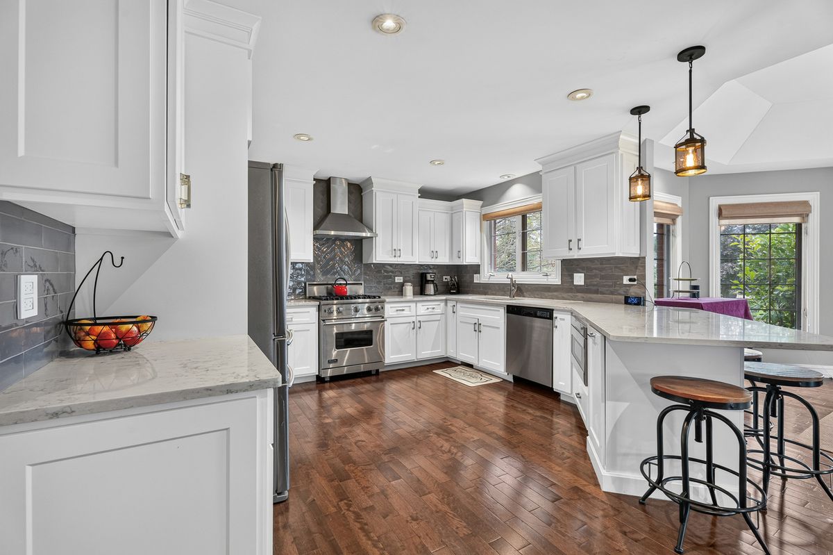 16243 W Blackhawk Dr, Lockport, IL 60441 — photo 6