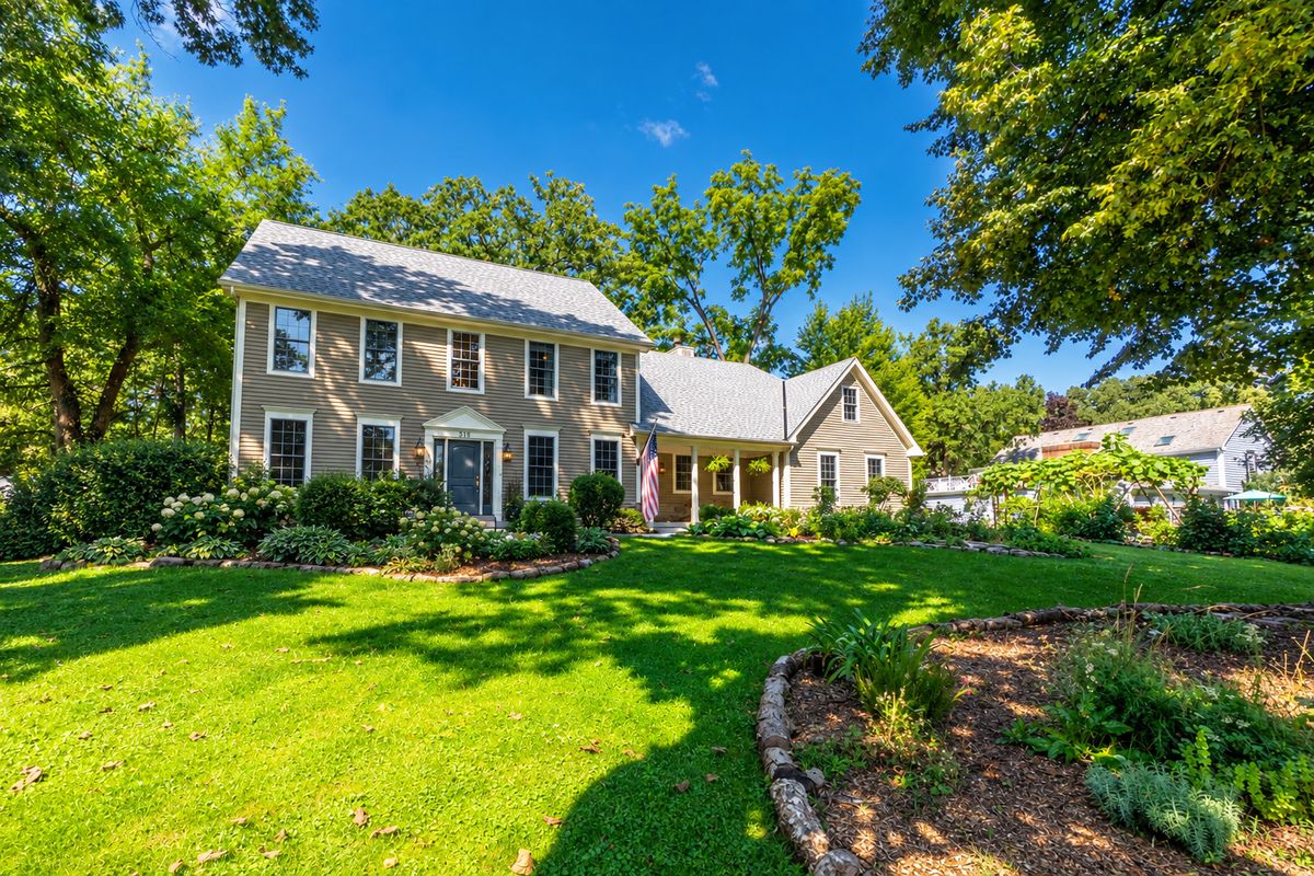 318 Timber Trl, Batavia, IL 60510