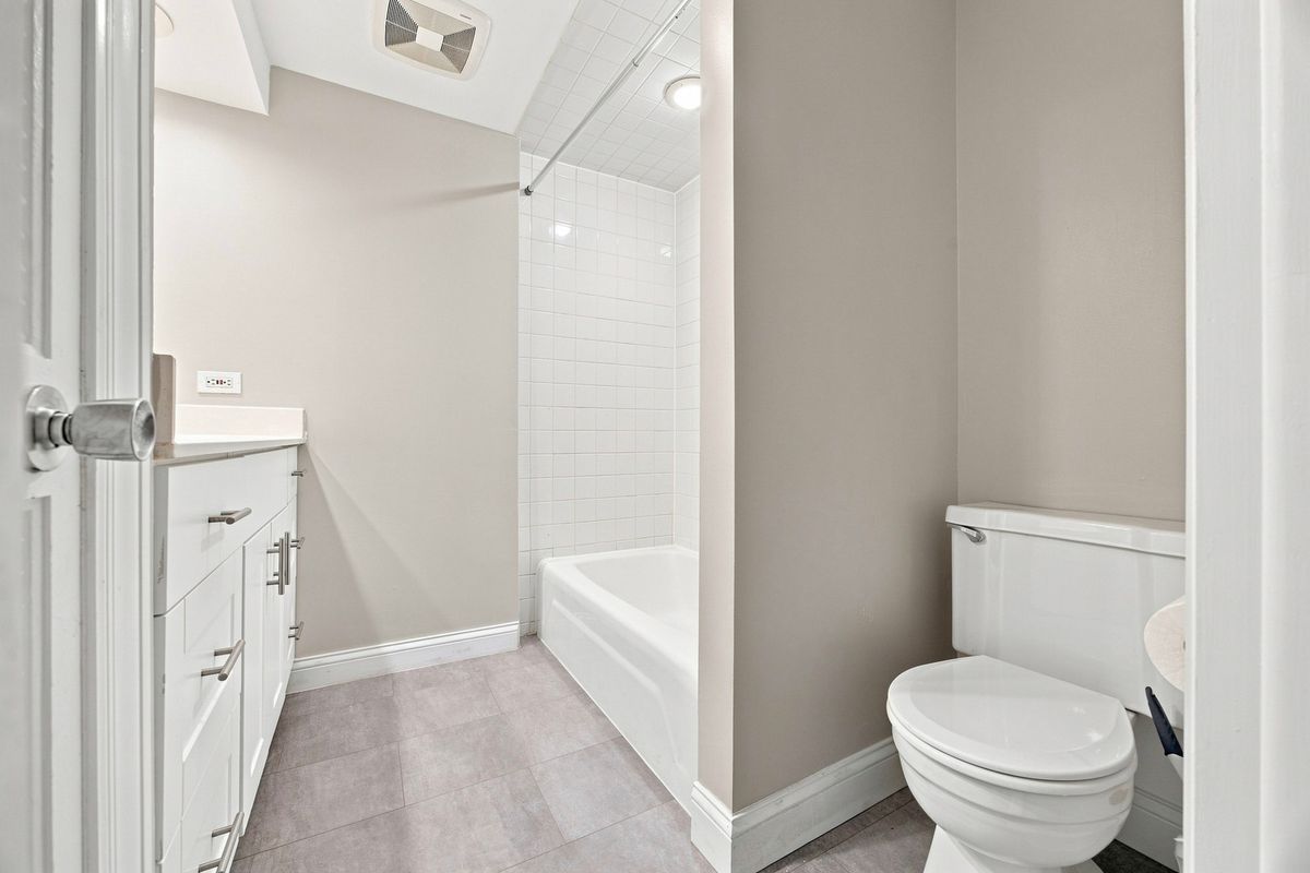 4904 W Gunnison St #1F, Chicago, IL 60630 — photo 7