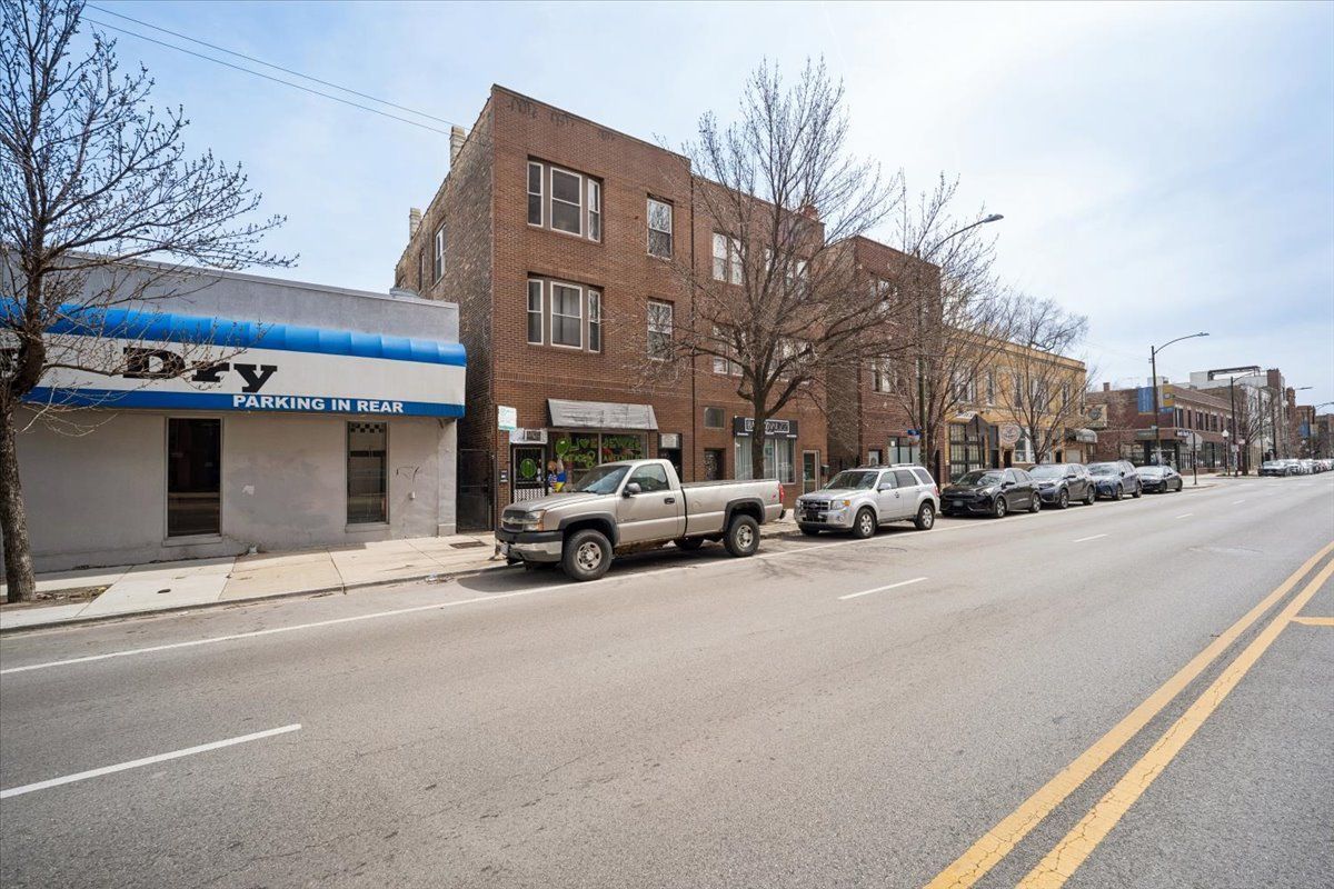 1047 N Western Ave, Chicago, IL — photo 2