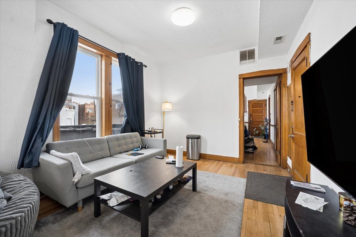 1047 N Western Ave, Chicago, IL — photo 4