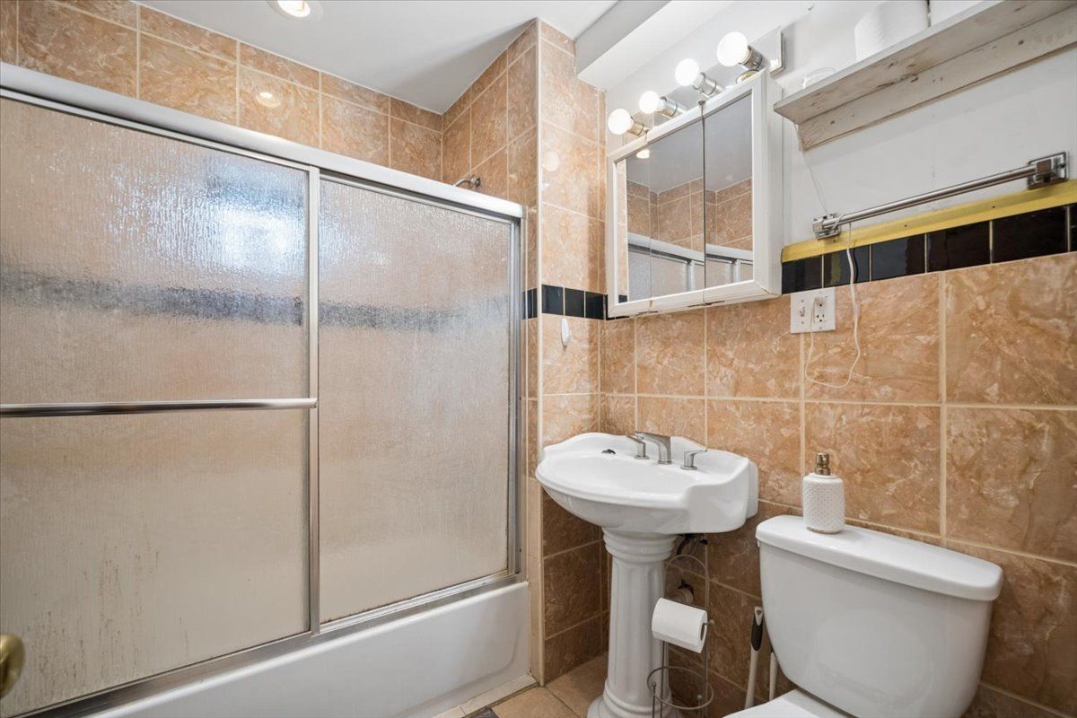 1047 N Western Ave, Chicago, IL — photo 6