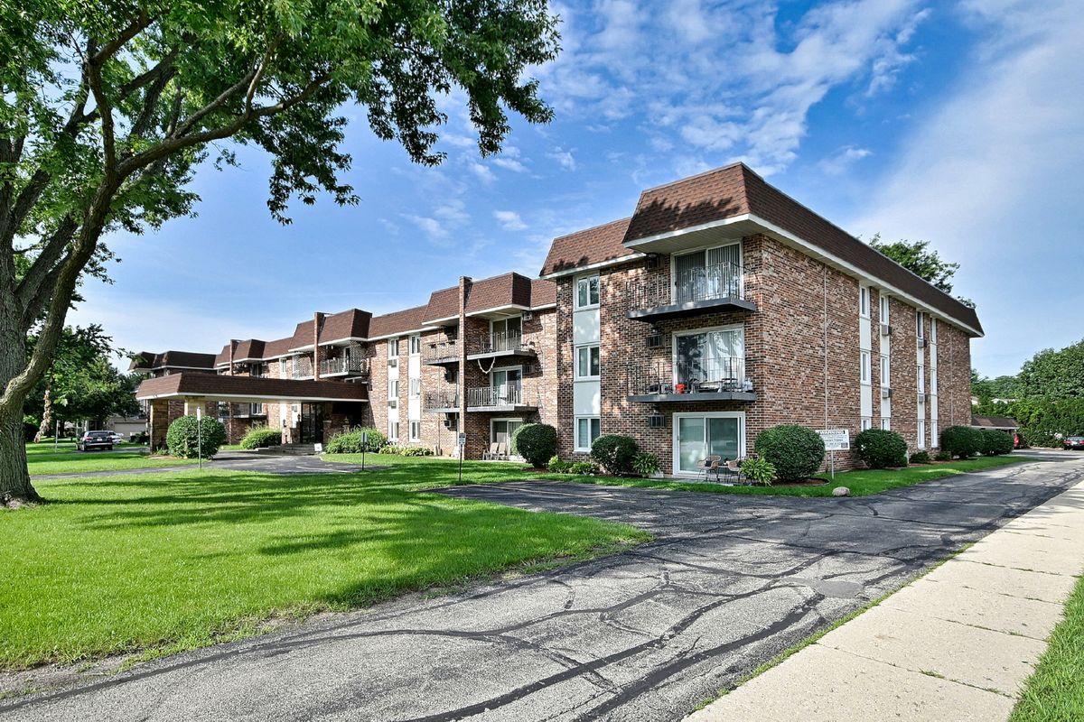 850 S Lorraine Rd #3E, Wheaton, IL 60189 — photo 2