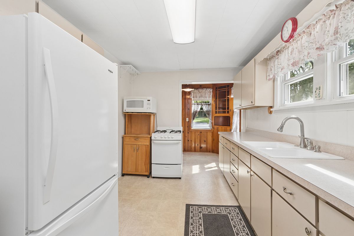150 E 2nd Ave, New Lenox, IL 60451 — photo 5