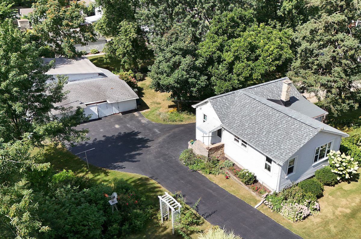 150 E 2nd Ave, New Lenox, IL 60451