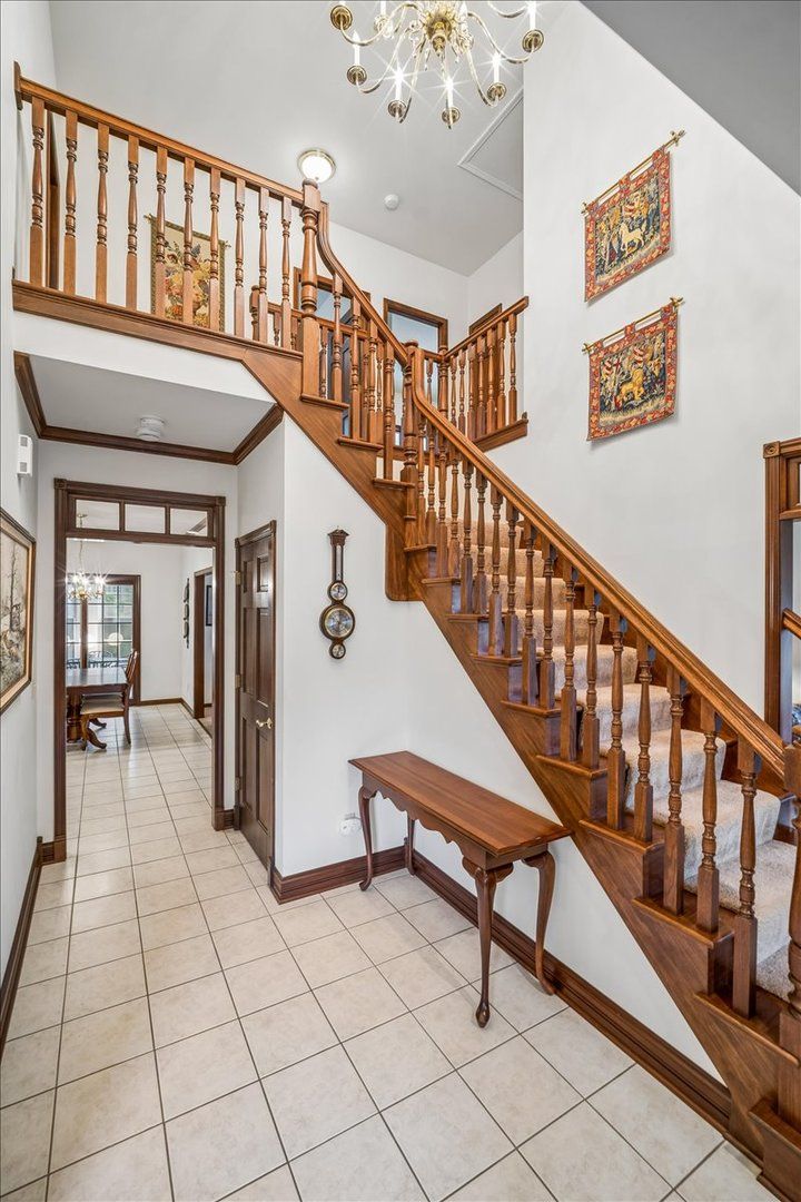 2310 Big Woods Dr, Batavia, IL 60510 — photo 2